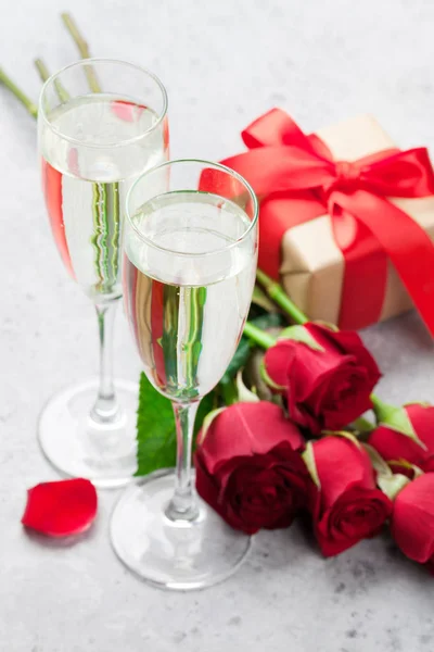 Tarjeta Felicitación Del Día San Valentín Con Champán Caja Regalo — Foto de Stock