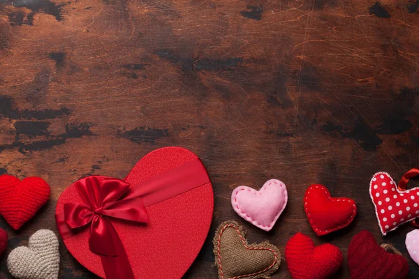 Carte Voeux Saint Valentin Avec Jouets Main Coeur Boîte Cadeau — Photo