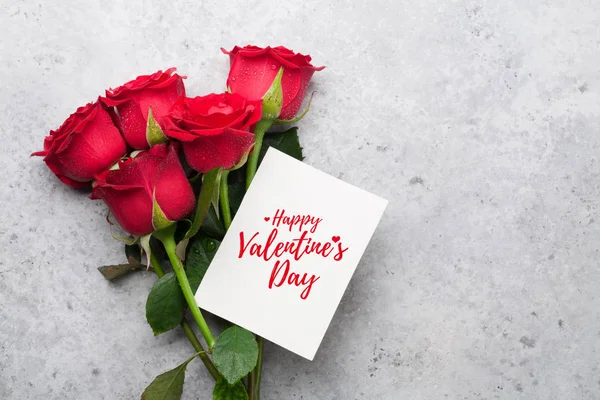 Вітальна Листівка День Святого Валентина Букетом Червоних Троянд Кам Яному — стокове фото