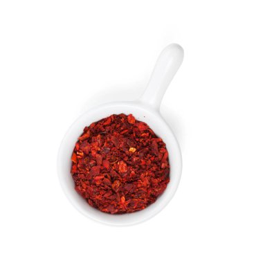 Beyaz arka plan üzerinde izole ezilmiş kuru nar