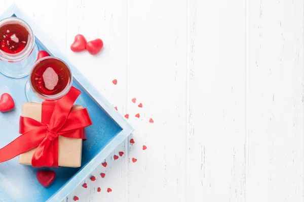 Aftelkalender Voor Valentijnsdag Wenskaart Met Rose Champagne Cadeau Doos Houten — Stockfoto