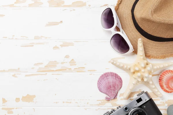 Concepto Fondo Vacaciones Viaje Con Cámara Sombrero Playa Gafas Sol —  Fotos de Stock