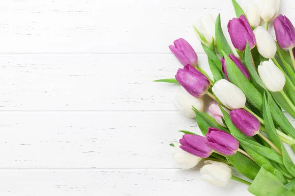 Húsvéti Üdvözlőlap Tulipán Virágok Csokor Fehér Háttér — Stock Fotó