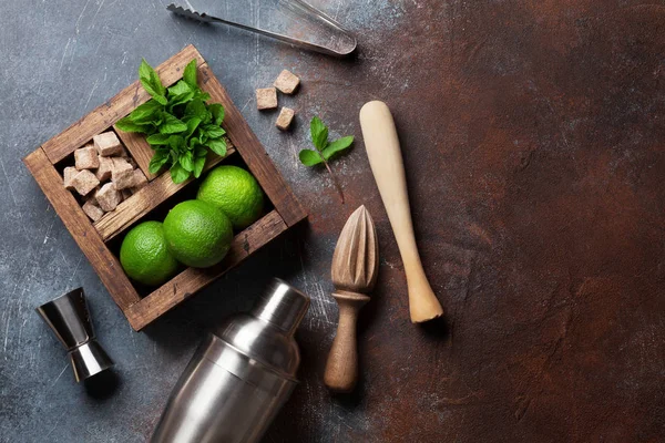 Mojito Cocktail Ingredienser Och Bar Tillbehör Box Stenbord Ovanifrån Med — Stockfoto