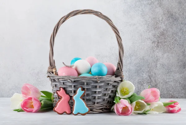 Easter Greeting Card Tulip Flowers Gingerbread Cookies Easter Eggs Front — Stock Photo, Image