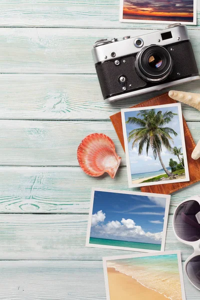 Viaggio Concetto Sfondo Vacanza Con Occhiali Sole Macchina Fotografica Foto — Foto Stock