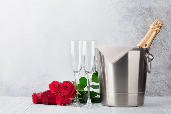 Valentine Day Greeting Card Champagne Bucket Rose Flowers Bouquet Space — Stock Photo, Image