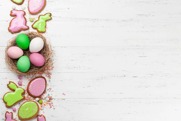 Paskalya Tebrik Kartı Ile Renkli Gingerbread Çerezleri — Stok fotoğraf