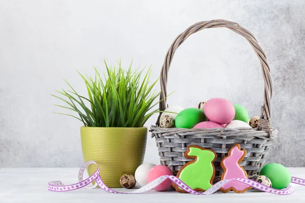 Tarjeta Felicitación Pascua Con Coloridas Galletas Jengibre —  Fotos de Stock