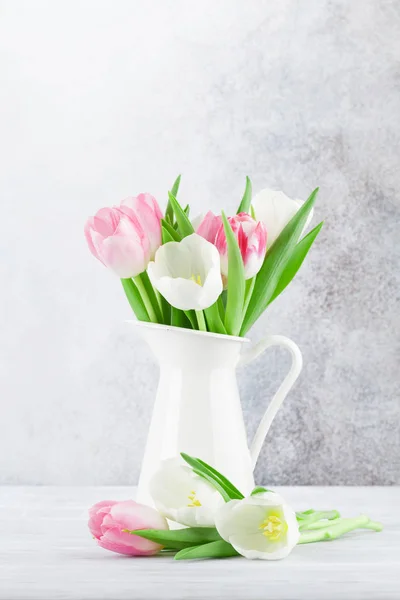 Carte Vœux Pâques Avec Fleurs Tulipes Biscuits Pain Épice Œufs — Photo