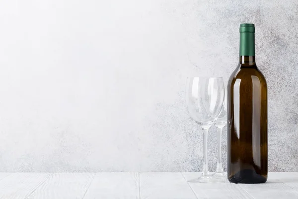 White Wine Bottle Glasses Front Stone Wall Space Your Text — Stock Photo, Image