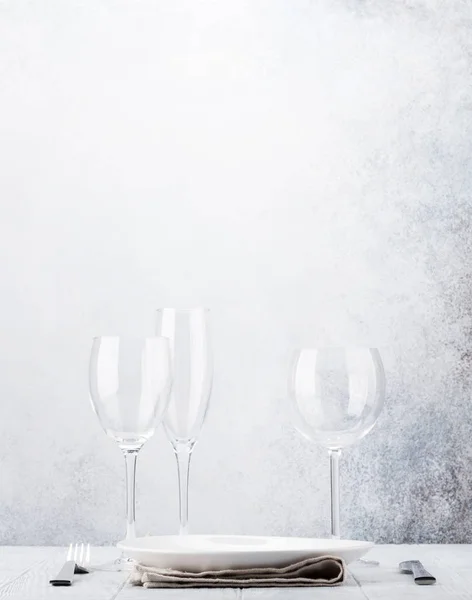 Dinner Plate Setting Cutlery Glasses View Copy Space — Stock Photo, Image