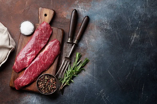 Raw Horní Čepel Nebo Denver Steak Vaření Řezací Deska Vaření — Stock fotografie