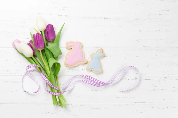 Ευχετήρια Κάρτα Πάσχα Τουλιπών Λουλούδια Μπουκέτο Και Κουνέλι Cookies Top — Φωτογραφία Αρχείου