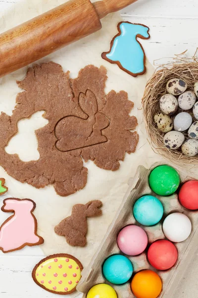 Easter Greeting Card Cooking Gingerbread Cookies Colorful Eggs Top View — Stock Photo, Image