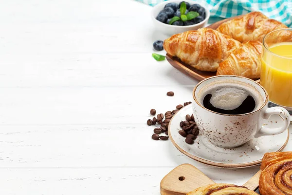 Coffee Cup Croissants Glass Orange Juice Cinnamon Rolls Wooden Table — Stock Photo, Image