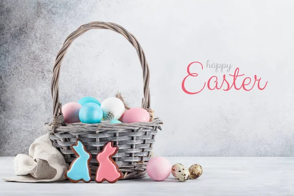 Easter Greeting Card Gingerbread Cookies Colorful Easter Eggs Basket — Stock Photo, Image