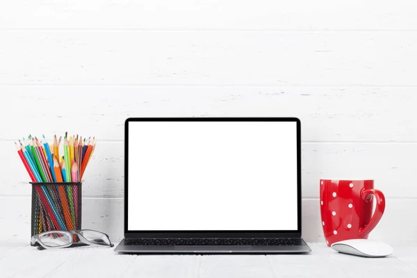 Lugar Trabajo Oficina Con Portátil Blanco Taza Café Accesorios Sobre —  Fotos de Stock