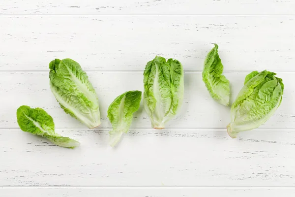 Mini Insalata Lattuga Romana Tavolo Bianco Legno — Foto Stock