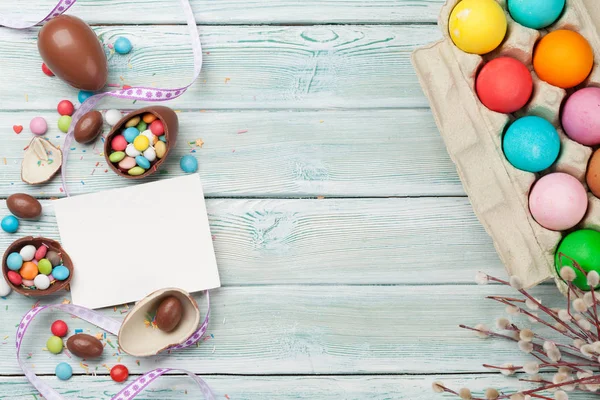 Cartão Páscoa Com Ovos Chocolate Doces Coloridos — Fotografia de Stock