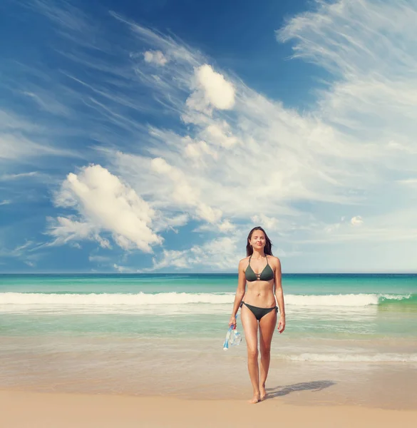 Jovem Relaxante Praia Areia — Fotografia de Stock