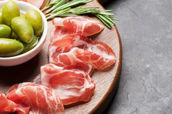 Traditionele Spaanse Jamon Ham Crudo Italiaanse Salami Parma Ham Met — Stockfoto