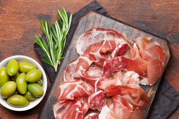 Traditionele Spaanse Jamon Ham Crudo Italiaanse Salami Parma Ham Met — Stockfoto