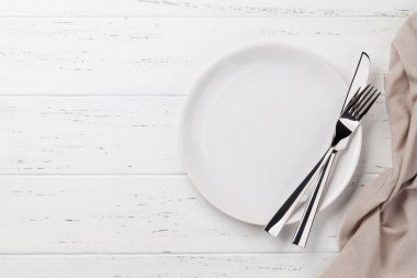 boş tabak çatal bıçak takımı