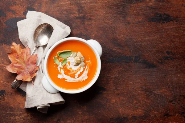 Autumn vegetarian pumpkin cream soup — Stock Photo, Image