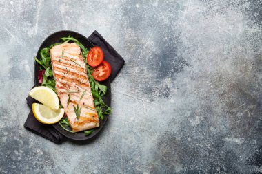 Izgara somon balığı fileto.