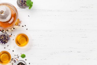 Farklı bitkisel ve meyve çayları