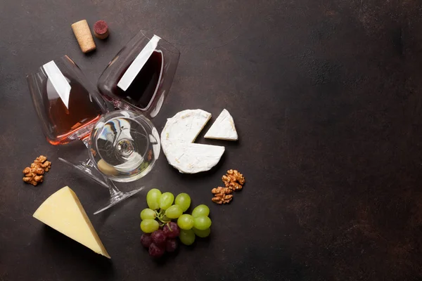 Vino, uva y queso — Foto de Stock