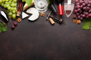 şarap, üzüm ve peynir
