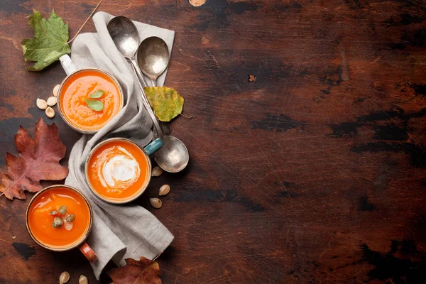 Autumn vegetarian pumpkin cream soup — Stock Photo, Image