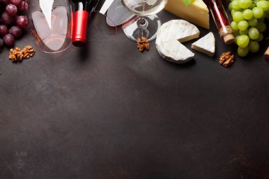 şarap, üzüm ve peynir