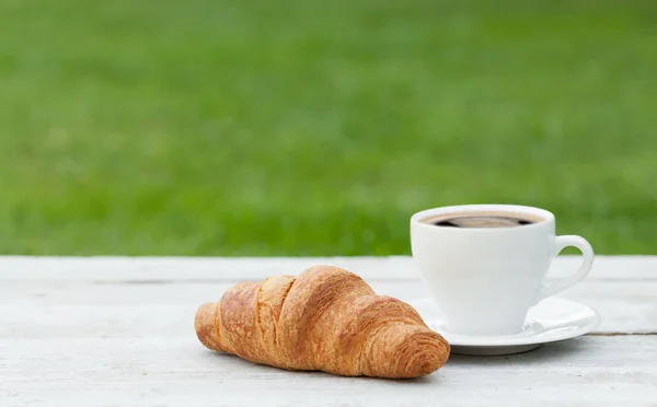 Koffie en croissant — Stockfoto