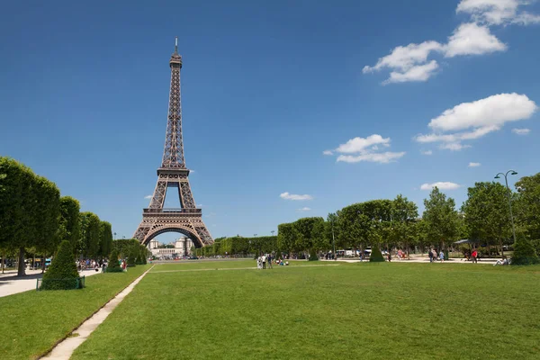 Torre Eiffel, París. Francia — Foto de Stock