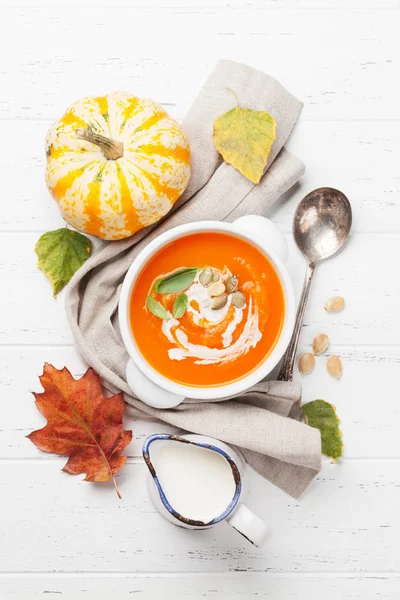 Autumn vegetarian pumpkin cream soup — Stock Photo, Image