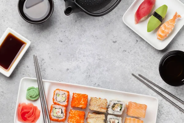 Conjunto de sushi japonês — Fotografia de Stock