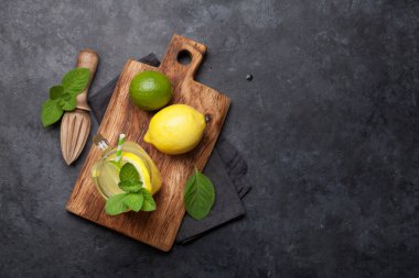 Taze yaz narenciye limonata