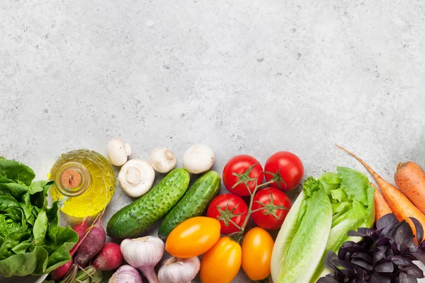 Geassorteerde rauwe biologische groenten — Stockfoto