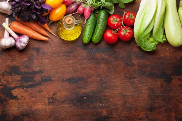 Assorted raw organic vegetables — Stock Photo, Image