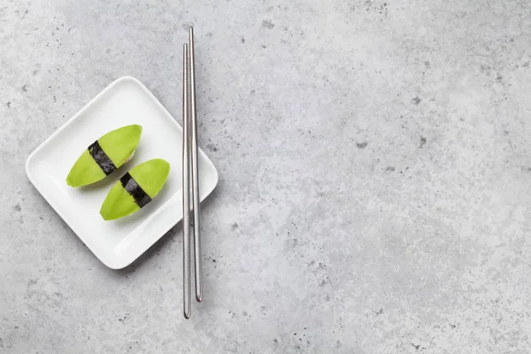 Sushi giapponese con avocado — Foto Stock