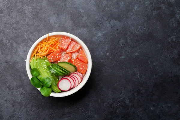 Poke bowl with salmon and vegetables — Stock Photo, Image