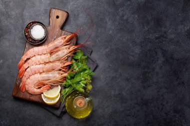 Taze deniz ürünleri. Langostino karides