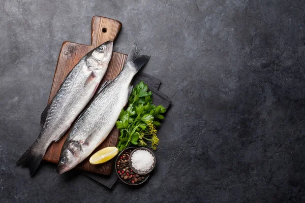 Marisco fresco. Peixes de truta — Fotografia de Stock