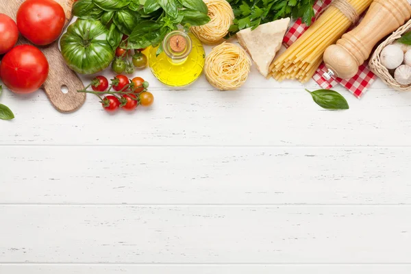 Pasta, tomatoes and herbs