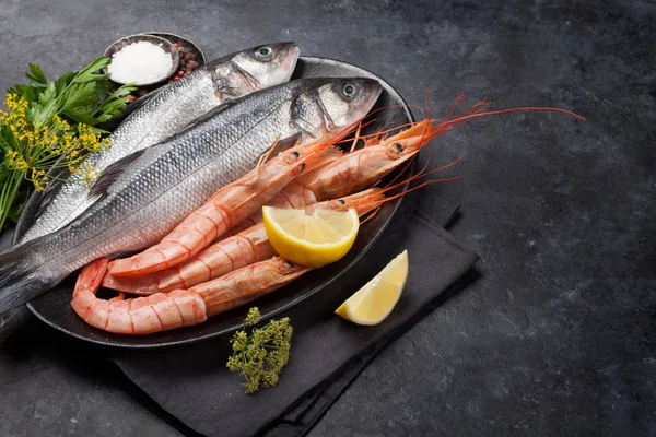 Fresh seafood. Trout fish and langostino shrimps — Stock Photo, Image