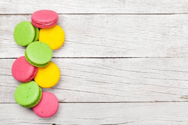 Pasta ya da badem kurabiyesi.