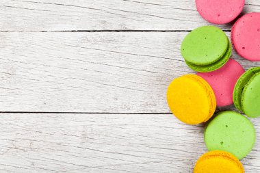 Pasta ya da badem kurabiyesi.